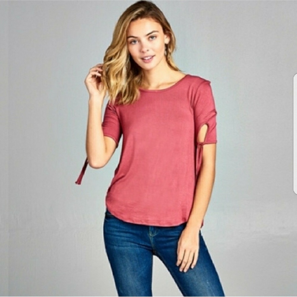 Keyhole Sleeve Top